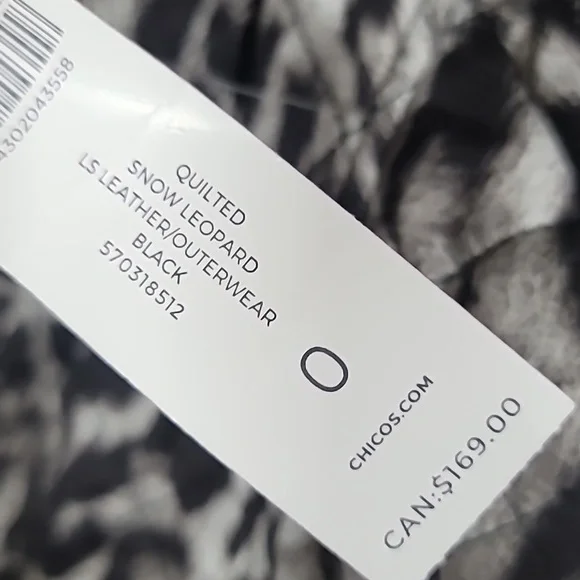 Chico's Size 0 Quilted Snow Leopard Jacket Black Animal Print Winter - Picture 5 of 9
